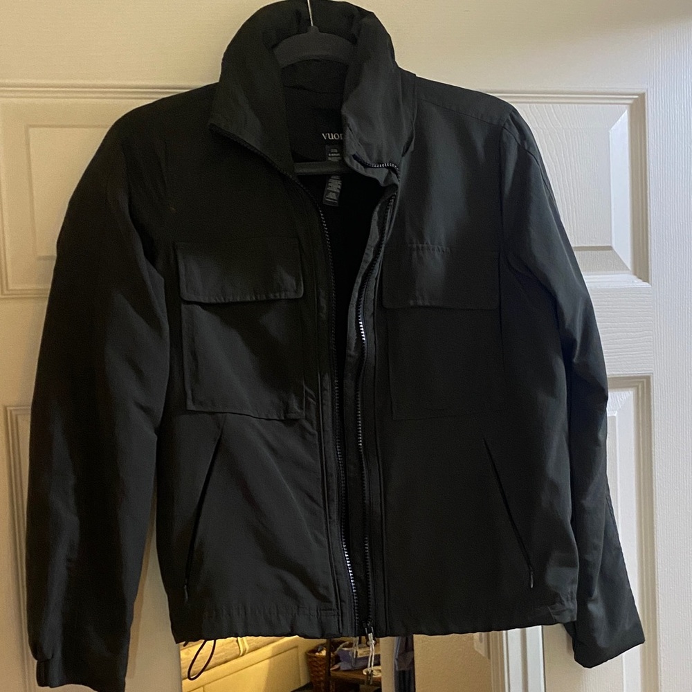 Vuori Lightweight Zip Jacket (hidden hood)